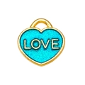 Detail van groenblauwe glitter hartvormige hanger met gouden LOVE-tekst voor DIY-sieraden - Blauw