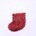 Calza di Natale rossa e bianca scintillante in tinsel lucido su uno sfondo bianco - Calza di Natale