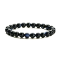 Primer plano de cuentas de piedra natural imperial y ojo de tigre en pulsera elástica - Azul