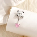 Panda tongpiercing met roze hartvormige zirkonia op een medische titanium staaf - Roze (Per stuk)