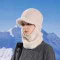 Cappuccio invernale in peluche beige da donna con sciarpa e protezione per le orecchie - Beige