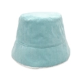 Dettaglio cappello alla pescatora in velluto a coste azzurro con fodera in pelliccia - M (56-58cm) / Blu