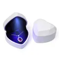 Scatola per gioielli a LED bianca a forma di cuore con trama a diamante e velluto blu - Bianco (Vernice Lucida)