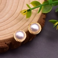 Elegant natural freshwater pearl stud earrings with woven gold frame for women - Minimalist Baroque Style