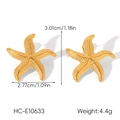 Detail view of 18k gold starfish stud earrings with 3.01cm size and 4.4g weight specs - Grain Texture Starfish Stud Earrings (HC-E10633)