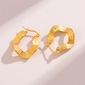 Schicke goldene unregelmäßige Wellenohrringe mit strahlender Faltenstruktur aus Edelstahl - Unregelmäßiges Wellendesign / Gold