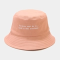 Ricamo bianco dettagliato su un cappello a secchiello in tela rosa corallo acceso - M (56-58cm) / Rosa