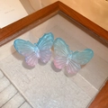 Boucles d'oreilles papillon en résine dégradé bleu et rose avec texture d'ailes - Clous Papillon en Acrylique Tige Argent (18#)