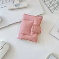 Dettaglio copertina per diario in tessuto trapuntato rosa con chiusura a scatto - Rosa