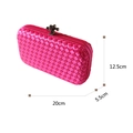 Rosarote Clutch mit Flechtmuster, Metallverschluss und Maßen 20x12,5x5,5 cm - Rosarot