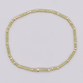 Pulsera de cuentas verde claro con detalles dorados de estilo minimalista hecho a mano - Cuentas de Columna Verde Pálido Oro