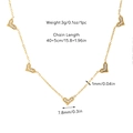 Collar de doble capa en acero de titanio dorado con cinco colgantes de corazón y diamantes - Corazón con Diamantes