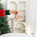 Campanella di Natale argento glitterata con fiocco champagne, misura 20x15cm e 44g - Campana con targhetta con lettere oro champagne