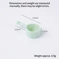 Mini pelle en plastique vert clair pour scènes miniatures 3,5 cm de long - Cuillère à Eau à Manche Long (Petit) / Vert clair
