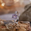 Anillo elegante de plata S925 con amatista rectangular y pequeños diamantes brillantes - Rectangular simple de cuatro puntas (LR368)