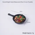 Miniature frying pan keychain with noodles, chili, and drumstick decor, 6x4.1cm size - Fried Noodles with Chicken Leg - No Loop