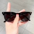 Kinder Clubmaster Sonnenbrille mit schwarzem Halbrahmen, Silberrand und dunklen Gläsern - Schwarz