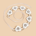 Ceinture à maillons cœurs blancs avec clous étoiles métalliques et anneaux circulaires - Blanc