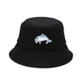 Bob minimaliste noir en coton avec une broderie de dauphin bleu clair sur le devant - M (56-58cm) / Noir