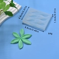 Macro detail of leaf-shaped silicone cake mold with 8.8x6.8x1.3cm dimensions and weight - 6-Hole Flower Leaf Shape(3)