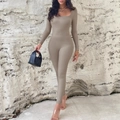 Slim fit khaki yoga jumpsuit with square neck and long sleeves for women activewear - S / Khaki