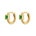 Dettaglio orecchini a torsione dorati con zircone verde e incisione in argento Ag 925 - Oro Verde