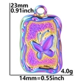 Detalle macro del colgante de mariposa en acero arcoíris con dimensiones y peso info - Solo colgante / Arcoíris