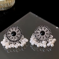 Squisiti orecchini pendenti in argento con strass neri e perle in nuovo stile cinese - Nero + Bianco