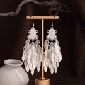 Orecchini pendenti etnici in argento con nappe a strati su supporto dorato minimalista - Nappa a Ventaglio Multistrato (E6100-8) / Argento