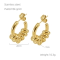 Detalle de pendientes de aro retorcidos en acero bañado en oro de 18k con dimensiones - Oro de 18K / Dorado