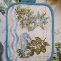 Nautical theme cotton oven mat with seahorse and starfish print in rustic coastal style - Seahorse