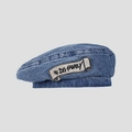 Detail der blau gewaschenen Denim-Baskenmütze mit retro DG FAMILY Stickerei-Patch-Dekor - M (56-58cm) / Dunkelblau