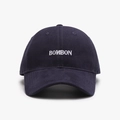 Dunkelblaue Baumwoll-Baseballkappe mit weißem BOMBON-Schriftzug Stickerei - Verstellbar / Marineblau