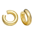 Orecchino a clip rotondo placcato oro 18k minimalista a forma di C su sfondo bianco - Oro