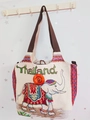 Nahaufnahme der beigen Canvas-Tasche mit Elephanten-Stickerei und Thailand-Schrift - Stil 56-Beige Thailand Elefant