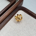 Ear cuff geometrico a tre strati in finitura oro lucido con design minimalista - Ear Cuffs / Oro 18K