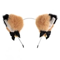 Détail macro d'oreilles de chat en fausse fourrure avec nœuds en soie et clochettes dorées - Mélange Brun Noir