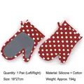 Pair of red polka dot oven mitts with silicone grip, 18x27cm heat resistant kitchen gloves - Left and Right Hand Combination / Red Polka Dot
