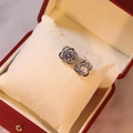 Boucles d'oreilles fleur en argent avec zircon rond dans une boîte cadeau rouge de luxe - Clous Double Cœur