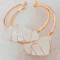 Set di bracciali aperti con cristallo bianco grezzo e filo di rame placcato oro rosa - Bracciale Avvolto in Filo Oro Rosa / Cristallo di rocca