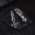 Boucles d'oreilles asymétriques gothiques en argent avec croix et cœur zircon noir - Style Coeur Croix Asymétrique (EH0180)