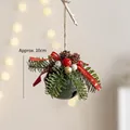 Grüne Weihnachtsglocke mit Tannenzapfen, Beeren und roter Schleife als Dekoration - Grüne Glocke - Klein