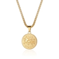 Collar de signo zodiaco Virgo chapado en oro con colgante en relieve sobre fondo blanco - Dorado Virgo