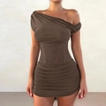 Sexyes dunkelbraunes Bodycon-Minikleid mit Lace-Spitze, One-Shoulder-Schnitt und Taillierung - XS / Braun
