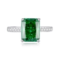 Luxurious S925 sterling silver ring featuring a rectangular emerald and side diamonds - US 6 / Emerald