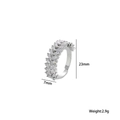 Detailansicht eines zweireihigen Zirkonia-Rings mit Maßen von 7 mm Breite und 23 mm Höhe - Silber Weißer Zirkonia