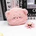 Lindo monedero de oso de peluche rosa con bordados para maquillaje o pequeños accesorios - Rosa