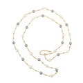 Lange sweater ketting met witte grijze en gouden glasparels aan een gouden ketting - Glaskralen Ketting XL-713J