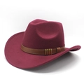 Détail d'un chapeau en laine bordeaux avec bande en cuir marron et boucle en métal doré - M (56-59cm) / Bordeaux