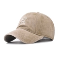 Détail d'ours brodé blanc sur une casquette de baseball en coton lavé kaki - Réglable / Ours de Dessin Animé Kaki